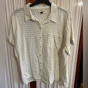 Universal Threads Xxl button down casual top